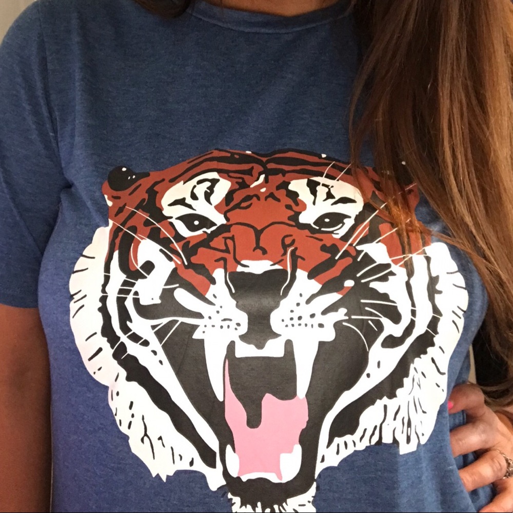 Heathered Blue Tiger Tee- War Eagle - Picture 2 of 3